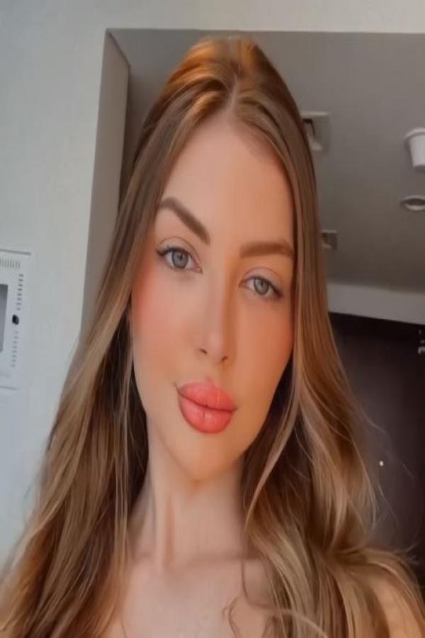 Experience Passion and Elegance with Roberta Safada