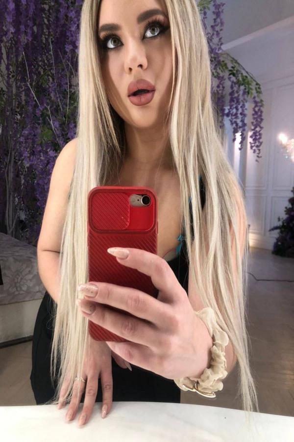 Experience Unforgettable Moments with Joana Desejo Today