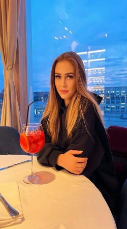 Experience Passionate Moments with Vitória Selvagem Tonight